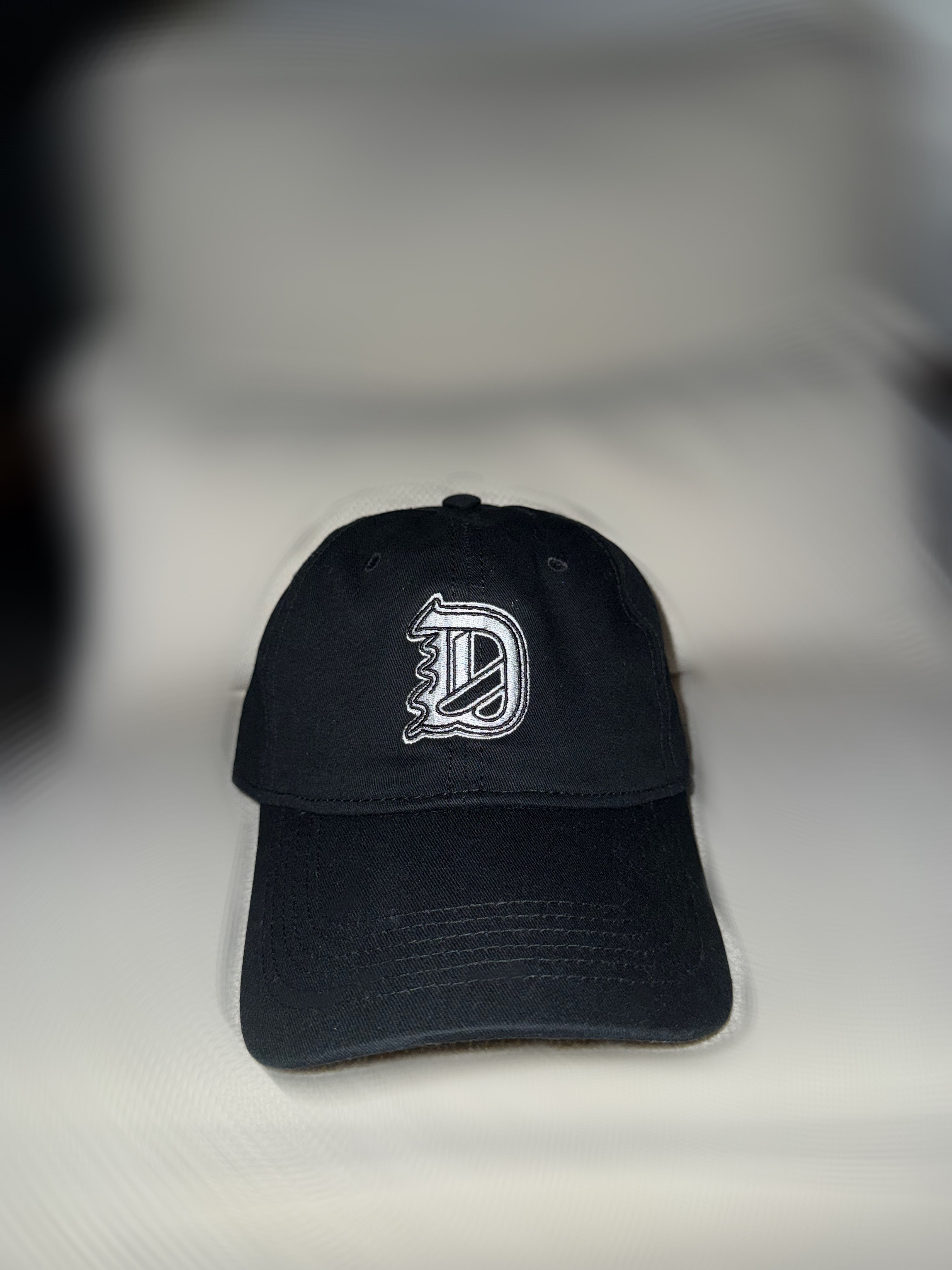 Dad hat "Christ unto death"